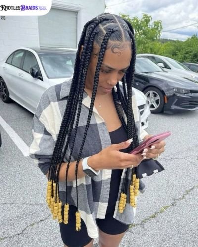 Jumbo Knotless Braids with Beads